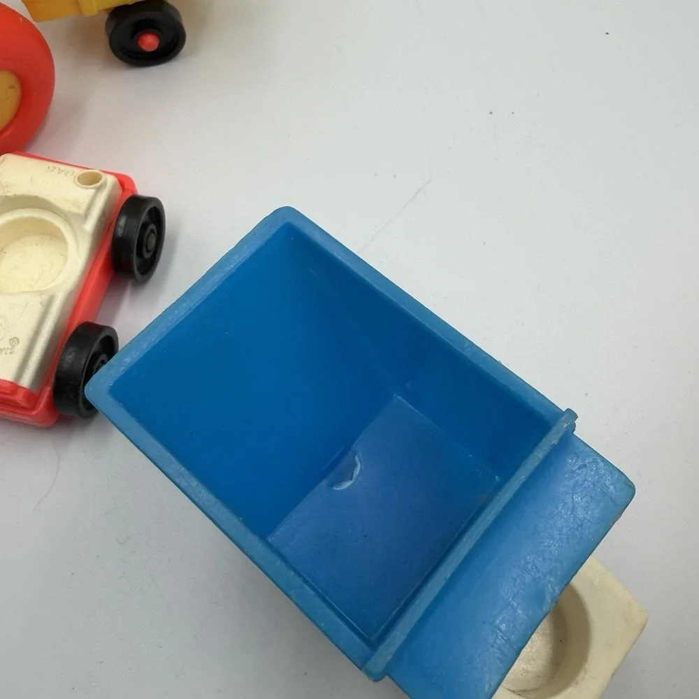VTG Fisher-Price Little People Lot Of 5 Vehicles‎ Car Dump Trucks Farm Tractor